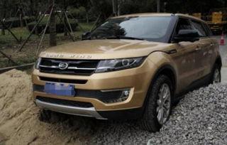 国产路虎爬山视频,征服崎岖山路，震撼展示越野实力