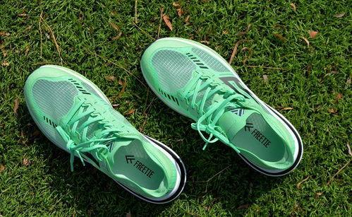 国产跑鞋曝光事件视频大全,视频大全揭示品牌实力与市场真相