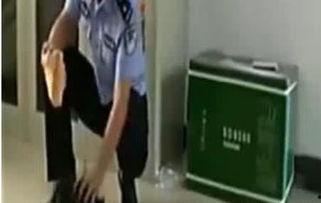 国产女犯人戴面罩视频,揭秘国产女犯人改造生活